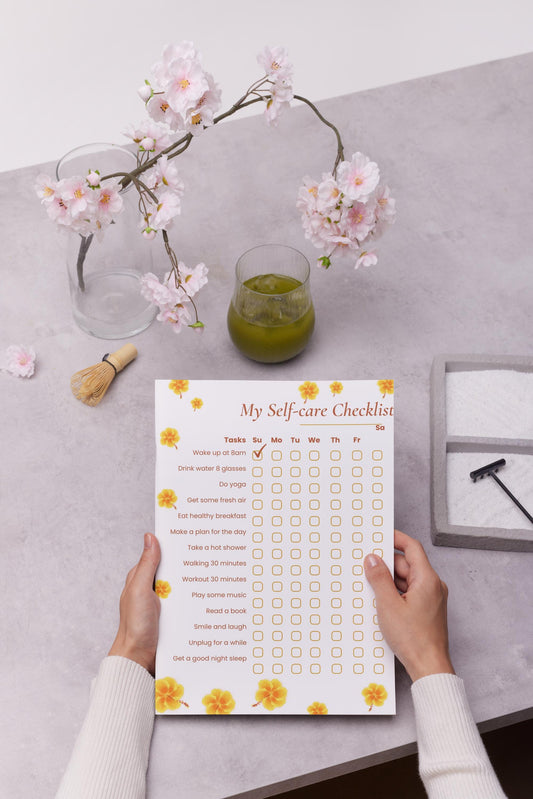 The "While You Wait" Daily Wellness Checklist / Lista Diaria de Bienestar "Mientras Esperas"